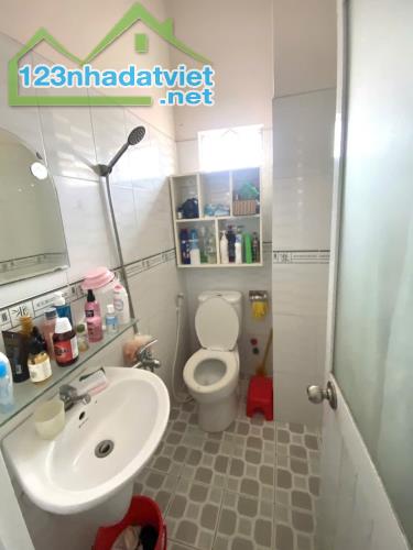 Nhà 3 Tầng, công năng vô đối, DTSd 96m2, Phường Cát Lái Q2, Giá chỉ 3ty hơn