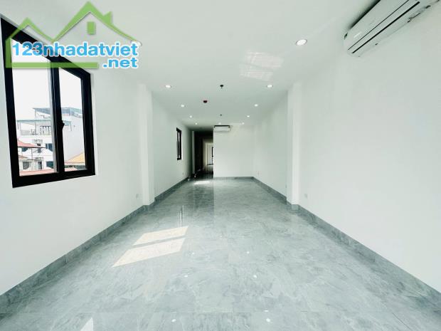 Bán nhà Mặt phố Hoàng Văn Thái 2 thoáng trước sau 80m2x8 Tầng gái 39.5 tỷ. - 2