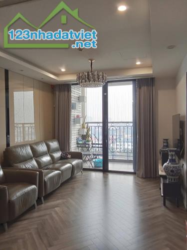 Cho thuê căn góc chung cư cao cấp HC Golden City 87m2 3pn full đồ giá 18tr.