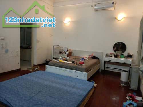 Bán nhà Dịch Vọng Hậu – 52m2 – MT5,2m – 5 Tầng – Giá 12,9 tỷ . - 2