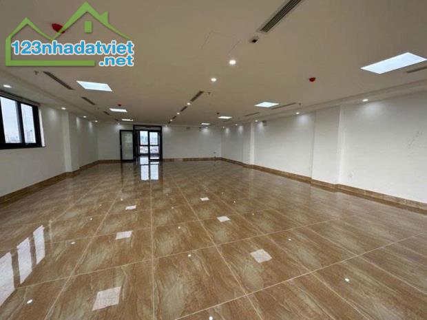 Bán gấp nhà mặt phố Bích Câu 160m2 9 tầng có hầm 3 thoáng cho thuê 200tr VIP Đống Đa - 2