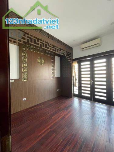 Hiếm, Hoàng Minh Đạo, Long Biên, 70m2, MT4.1m, 5 tầng thang máy, ô tô tránh vòng quanh, kd - 5