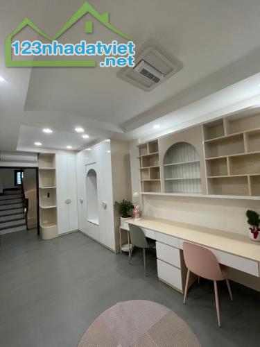 BÁN NHÀ 4 TẦNG, 32M2, PHỐ MINH KHAI, HAI BÀ TRƯNG - GIÁ 7.3 TỶ - SỔ ĐỎ CHÍNH CHỦ - 2