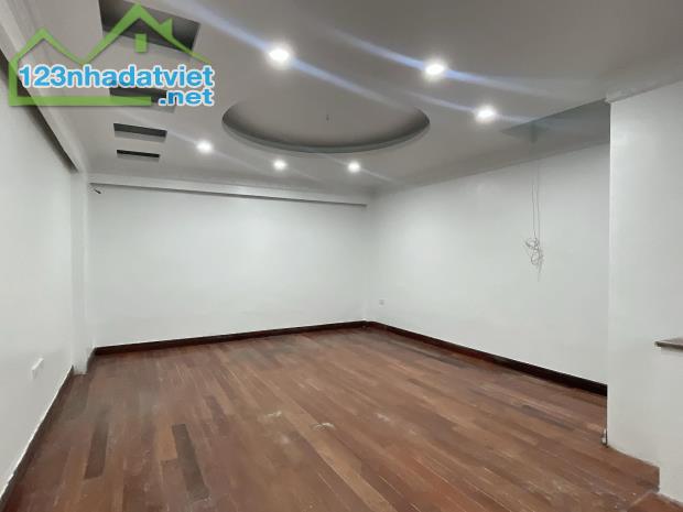 Thái Hà, Ngõ oto, Gần phố, Nhà đẹp ở ngay, Gara. 50m2 x 4t, MT 4.5m. Giá 18.7 tỷ - 2