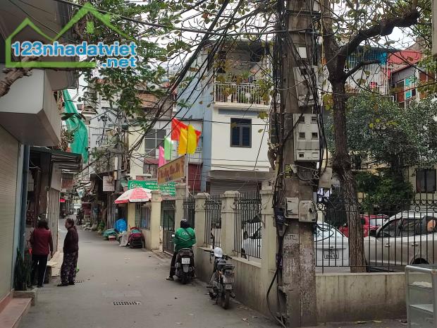 Bán nhà tập thể ngõ 328 Nguyễn Trãi, Thanh Xuân, 40m2, tầng 5, nhỉnh 3 tỷ.
