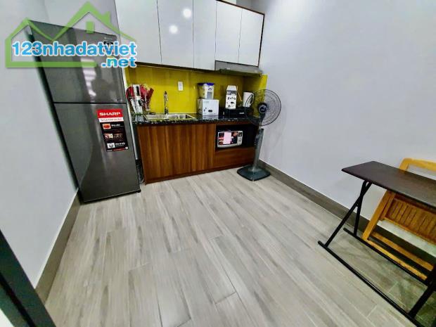 Cho thuê căn hộ 1 ngủ giá 7tr tại KĐT Waterfront