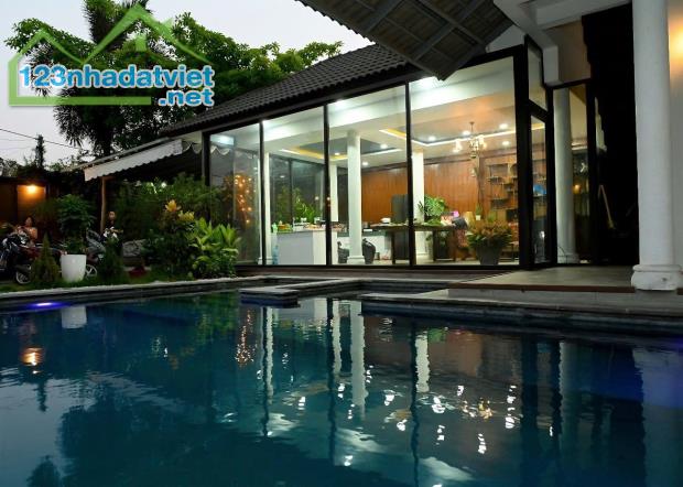 VILLA NGHỈ DƯỠNG SÂN VƯỜN HỒ BƠI, MT HẺM 8M - 2 TẦNG KIÊN CỐ, HƠN 700M2, NGANG 18M, CHỈ 57 - 4