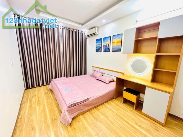 Nhà đẹp, ngõ thông - gần phố- full nội thất- ô tô nhỏ đỗ cửa- 31m2* 5T = 5.85 Tỷ tại Nam - 2