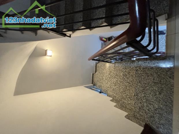 KHU VIP HUỲNH VĂN BÁNH, HẺM XE HƠI 6M, 85M2, NHÀ 5 TẦNG, NGANG 4.1M, 9PN, CHỈ NHỈNH 17 TỶ - 5