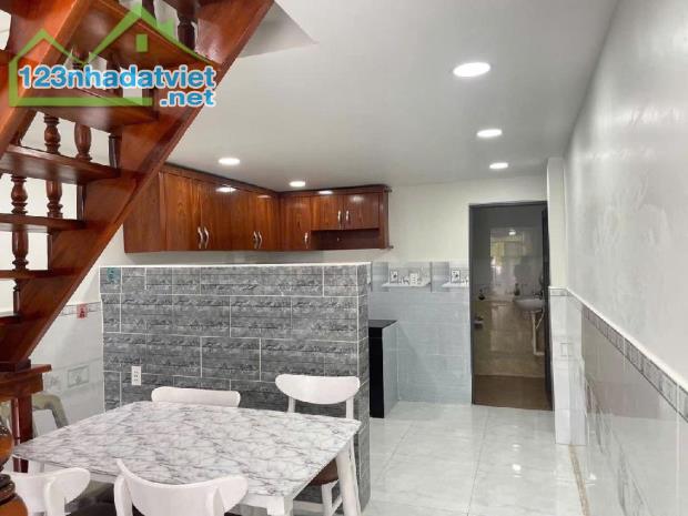 NHÀ BÁN .Đ :HUỲNH TẤN PHÁT. KẾ PMH. DT: 84M2 .3 TẦNG HDT1/2 CĂN (12TR). CHỈ 7.5 TỶ. - 2