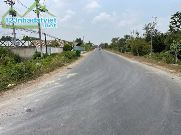 3129m2 đất vườn thích hợp xây kho bãi ở xã Lương Hòa, Bến Lức giá 8,5 tỷ