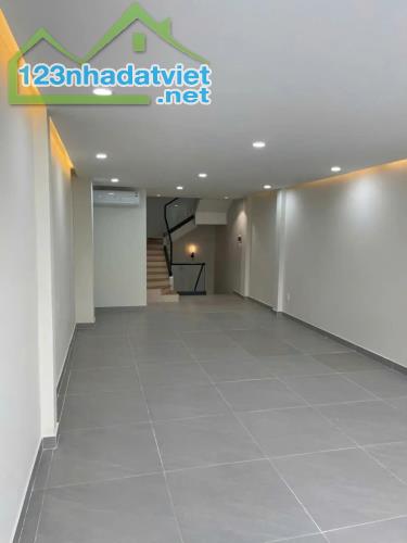 Cần cho thuê gấp căn nhà MT Lê Thị Riêng Q1, giá 75 Triệu/th - 1