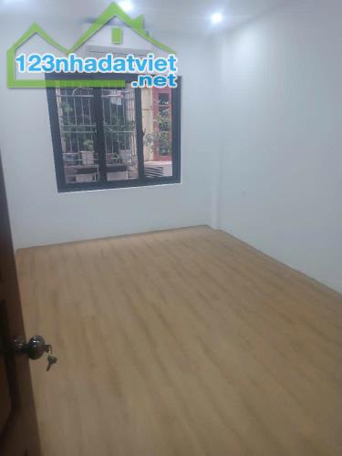Bán nhà Định Công Thượng 35m2 Nội thất đẹp 6 tỷ