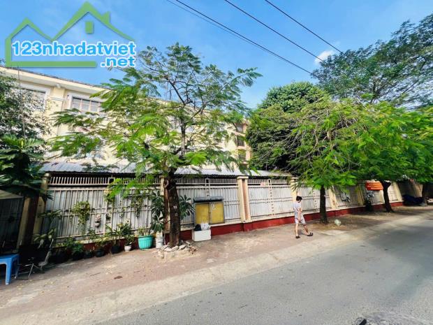 2 BƯỚC CHÂN RA MẶT TIỀN LÂM VĂN BỀN, Ô TÔ NGỦ TRONG NHÀ, Q7 - 4 TẰNG - CHỈ 9.5 TỶ - KẾ