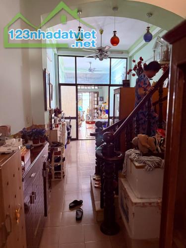 HẺM NHƯ MẶT TIỀN RỘNG 10M - GẦN CẦU VƯỢT HOÀNG HOA THÁM, TÂN BÌNH,NHỈNH 11TỶ