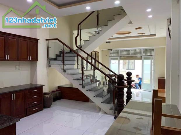 Bán nhà hẻm xe hơi Huỳnh Tấn Phát Q7 - 4 tầng - giá chỉ nhỉnh 6 tỷ - 1