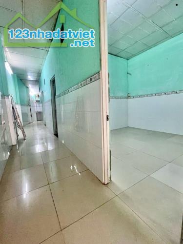 Bán gấp nhà ở ngay hoặc xây mới bên Hông Chợ Bình Đông, 82m2, không quy hoạch, SHR. - 2