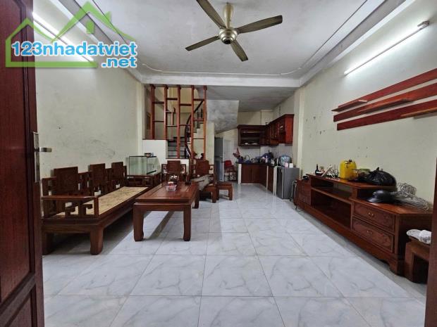 Nhà 60m² tại Thụy Phương, Bắc Từ Liêm, Hà Nội, giá nhỉnh 7 tỷ, ô tô 7 chỗ đỗ cửa, gần phố, - 1