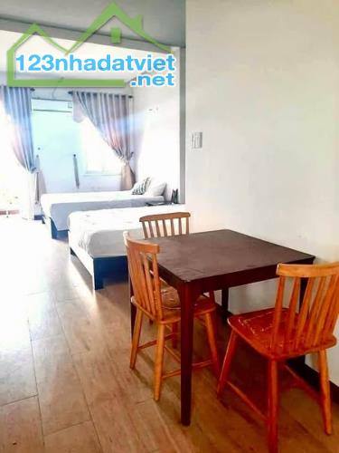 Tòa căn hộ 5 tầng -Gần biển Mỹ Khê- Giá chỉ 10,7 tỷ - 2