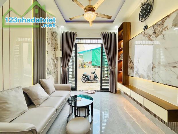 Chỉ 3.45 Tỷ TL! 30M², 2 Tầng/2P.Ngủ, Dương Quảng Hàm Gò Vấp! NGAY ĐH VĂN LANG! - 1