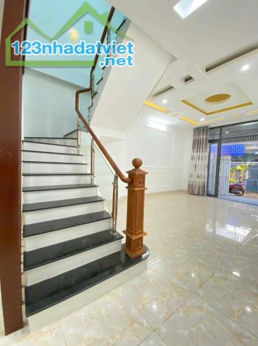 🏡CẦN BÁN NHÀ LẦU KIÊN CỐ HẺM 876 TRẦN NAM PHÚ THÔNG VỚI HẺM 567 HỒ BÚNG XÁNG🏡