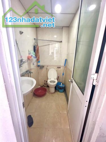 * Vị trí :  8/7c, Đường Phan Huy Ích, Phường 15, Quận Tân Bình, Tp Hồ Chí Minh