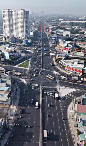 BÁN NHANH nhà 210m2, MẶT TIỀN DT743, Thuận An, BD, GIẢM MẠNH còn 9.9 tỷ