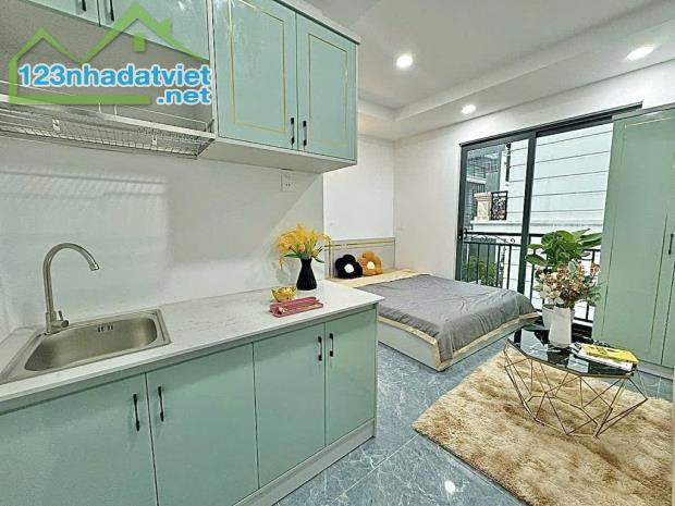 HẺM XE HƠI - 5 TẦNG - THANG MÁY - DÒNG TIỀN 650TR/NĂM - GẦN BỆNH VIỆN 175 - SÂN BAY - 4