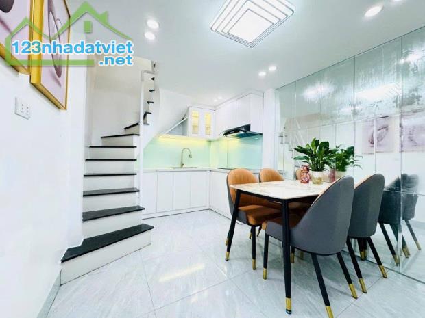NHÀ ĐẠI LA HAI BÀ TRỦNG 16M GIÁ 2.98 TỶ - 3