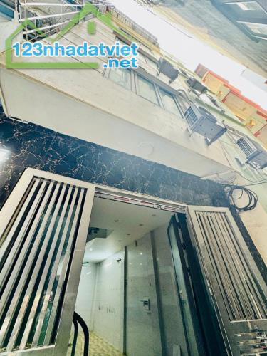 Bán nhà Trần Thái Tông, Cầu Giấy 38m x 5 tầng, 7 phòng, giá 8,5 tỷ - 2