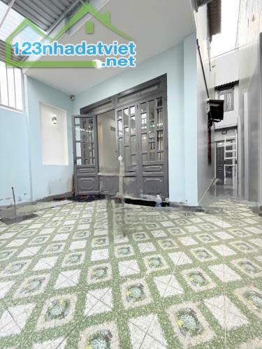 QUẬN 12- HIỆP THÀNH-NHÀ MỚI VÀO Ở NGAY-107M2, 3 TẦNG NGANG 5.6M CHỈ 5 TỶ 800 - 1