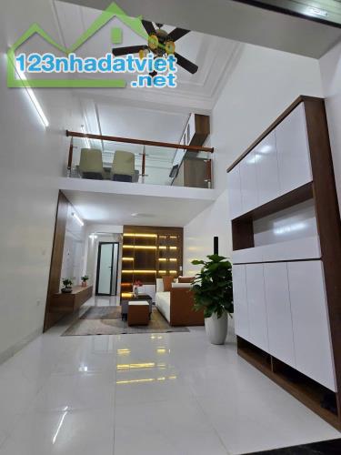 Bán siêu phẩm 5 tầng ở Hoàng Hoa Thám, vị trí đẹp, ngõ thông, sổ đỏ sẵn sàng giao dịch 7,9 - 5