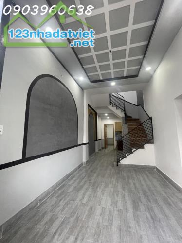 2,32 TỶ -NHÀ SỔ HỒNG  -3PN- THẠNH LỘC 47-43M2 THỔ CƯ. - 3