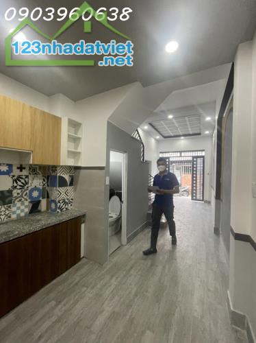 2,32 TỶ -NHÀ SỔ HỒNG  -3PN- THẠNH LỘC 47-43M2 THỔ CƯ. - 2
