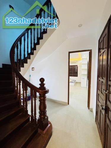 Em có căn nhà 68m2 - 5 TẦNG - 7 P. Khép kín - Lô góc ở VĨNH TUY - 3 mặt thoáng VĨNH VIỄN - 5