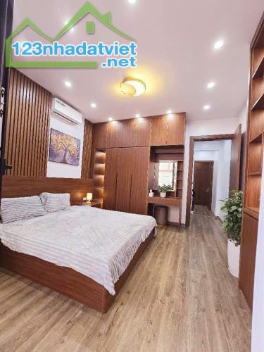 Bán nhà ll Quân , nhà xây 5 tầng 40m2 thiết kế 3 ngủ rộng rãi ngay gần oto - 2
