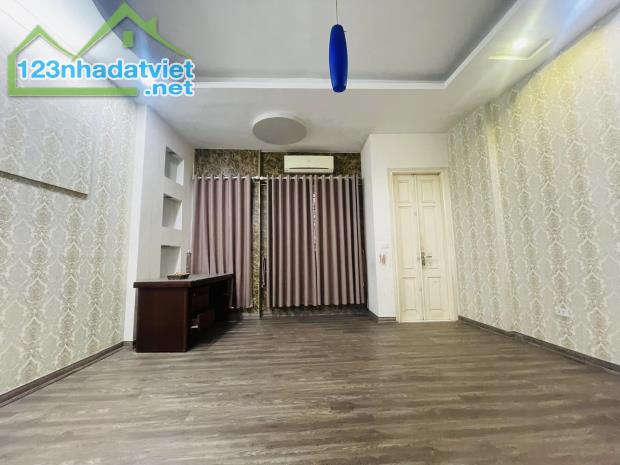 SIÊU PHẨM DƯƠNG QUẢNG HÀM, CẦU GIẤY, 50M, 6T, MT 5.5M, PHÂN LÔ, OTO, Ở SƯỚNG, 16 TỶ. - 3
