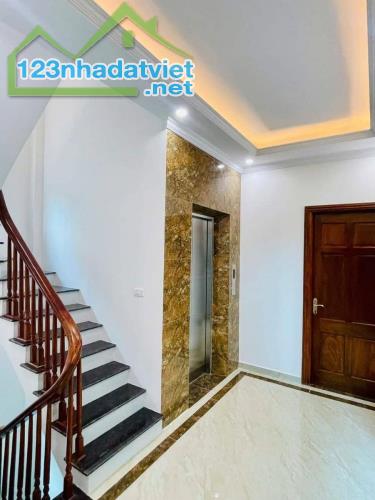 NHÀ MẶT PHỐ ĐA SỸ, KIẾN HƯNG LÔ GÓC, THANG MÁY, VỈA HÈ, Ô TÔ 54M2, 5 TẦNG CHỈ HƠN 14 TỶ - 2