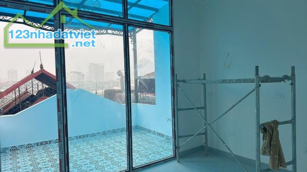 BÁN NHÀ VIP TRẦN QUỐC HOÀN, CẦU GIẤY 40M, 5T, THANG MÁY, MT 4M, OTO TRÁNH, 17 TỶ. - 2