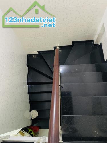 9 TỶ TL - BÁN NHÀ ĐẸP PHƯỜNG 15, QUẬN 10 - 50M2 5 TẦNG - HẺM XE HƠI THÔNG CMT8 - SỔ VUÔNG - 1