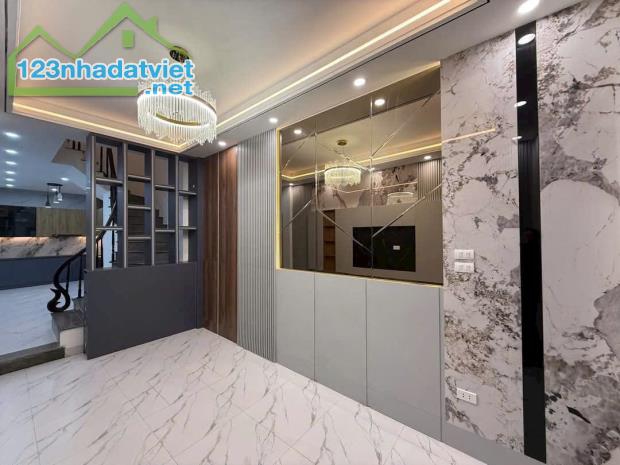 💯Siêu rẻ Phố Thịnh Quang, 40m2, 4 tầng chỉ 6.7 tỷ, ngõ rộng SH quay, full nội thất