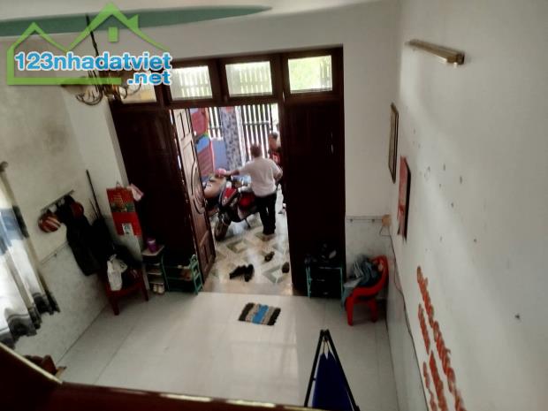 Bán nhà giá hạt dẻ hẻm xe hơi DT 100m vuông đường Trung Đông1, Hóc Môn - 2