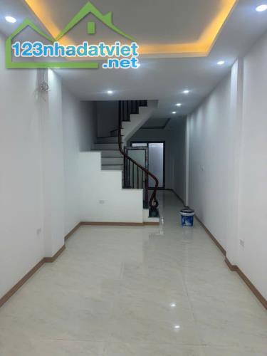 📍 BÁN NHÀ NGỌC TRÌ – LONG BIÊN – 40M² – 5 TẦNG – GIÁ CHỈ 5.6 TỶ