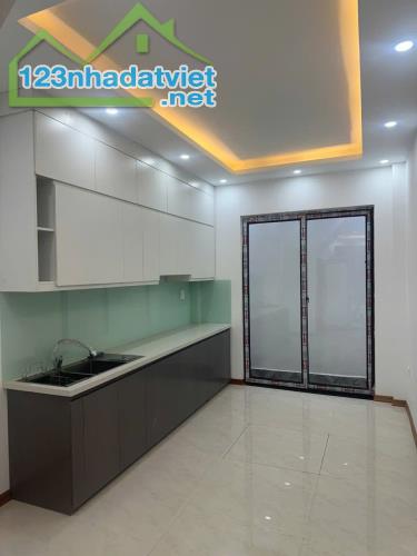 📍 BÁN NHÀ NGỌC TRÌ – LONG BIÊN – 40M² – 5 TẦNG – GIÁ CHỈ 5.6 TỶ - 1