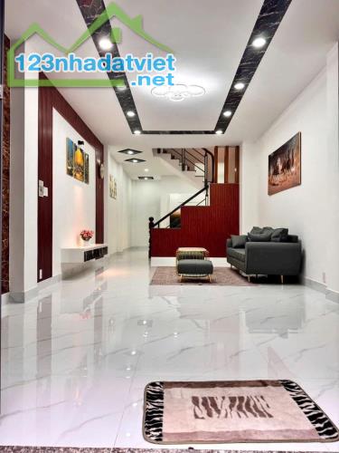 Xoay vốn bán nhà đường Bình Phú P12 Quận 6 DT 55m2 Giá 2ty670 lh@932861530 - 3