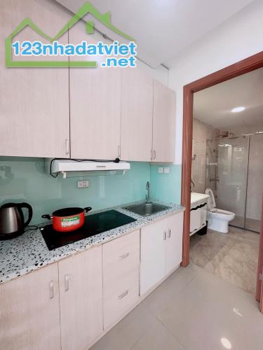 PHÂN LÔ MẠC THÁI TỔ - 2 MẶT NGÕ - Ô TÔ TRÁNH ĐỖ CHẠY VÒNG QUANH 80M chỉ 30 TỶ. - 4