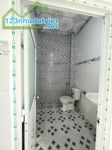 Bán Nhà 1L đường xe hơi, SHR, 81m2, gần Uỷ ban Hưng Long - 3