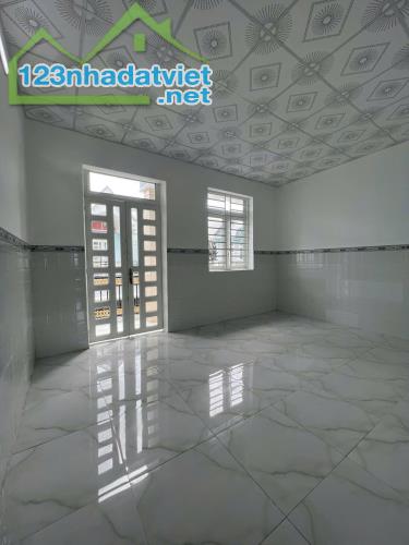 Bán Nhà 1L đường xe hơi, SHR, 81m2, gần Uỷ ban Hưng Long - 4