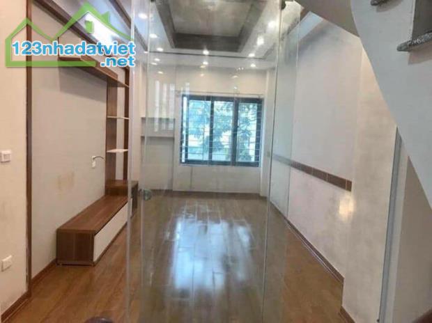 Bán nhà riêng phố Bùi Xương Trạch, Thanh Xuân. Dt 41 m2 x 2T x Mt 3,8m. Thoáng đẹp ở ngay. - 1