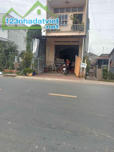 Cần bán nhà mặt phố đường Trần Hưng Đạo phường Long thạnh txtanchau tỉnh An Giang.dt 78m - 1